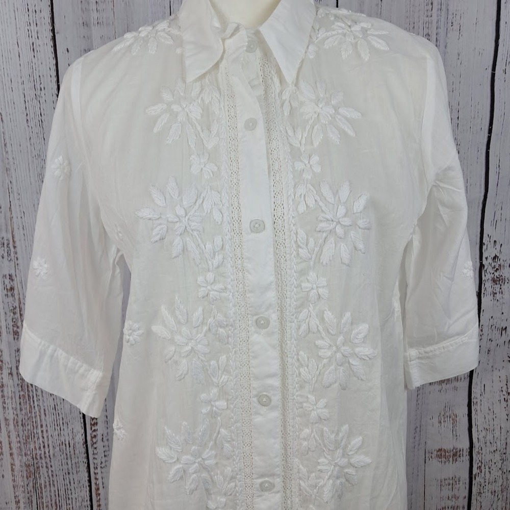 Novica S Chikankari Embroidered White Cotton Button‎ Front Blouse India Boho - Picture 3 of 9
